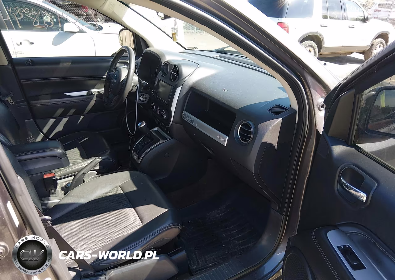 2014 Jeep Compass Latitude VIN:1C4NJDEB0ED846391 - 5