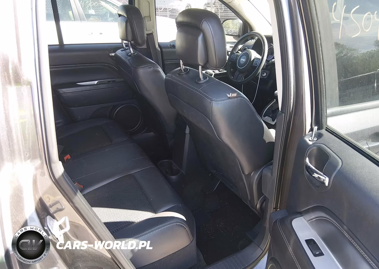 2014 Jeep Compass Latitude VIN:1C4NJDEB0ED846391 - 8