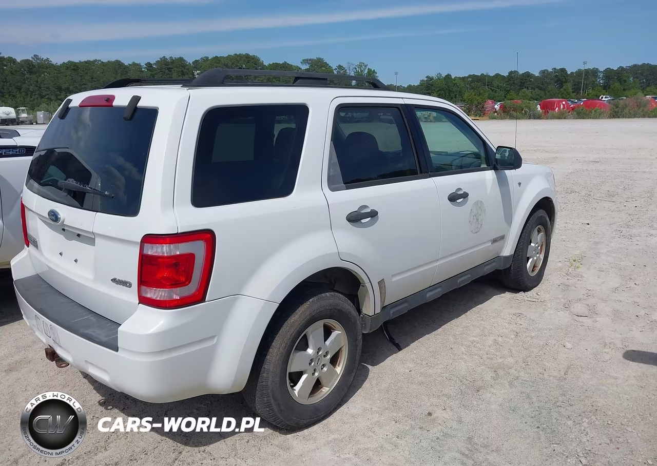 2008 Ford Escape Xlt VIN:1FMCU93128KB75470 - 4