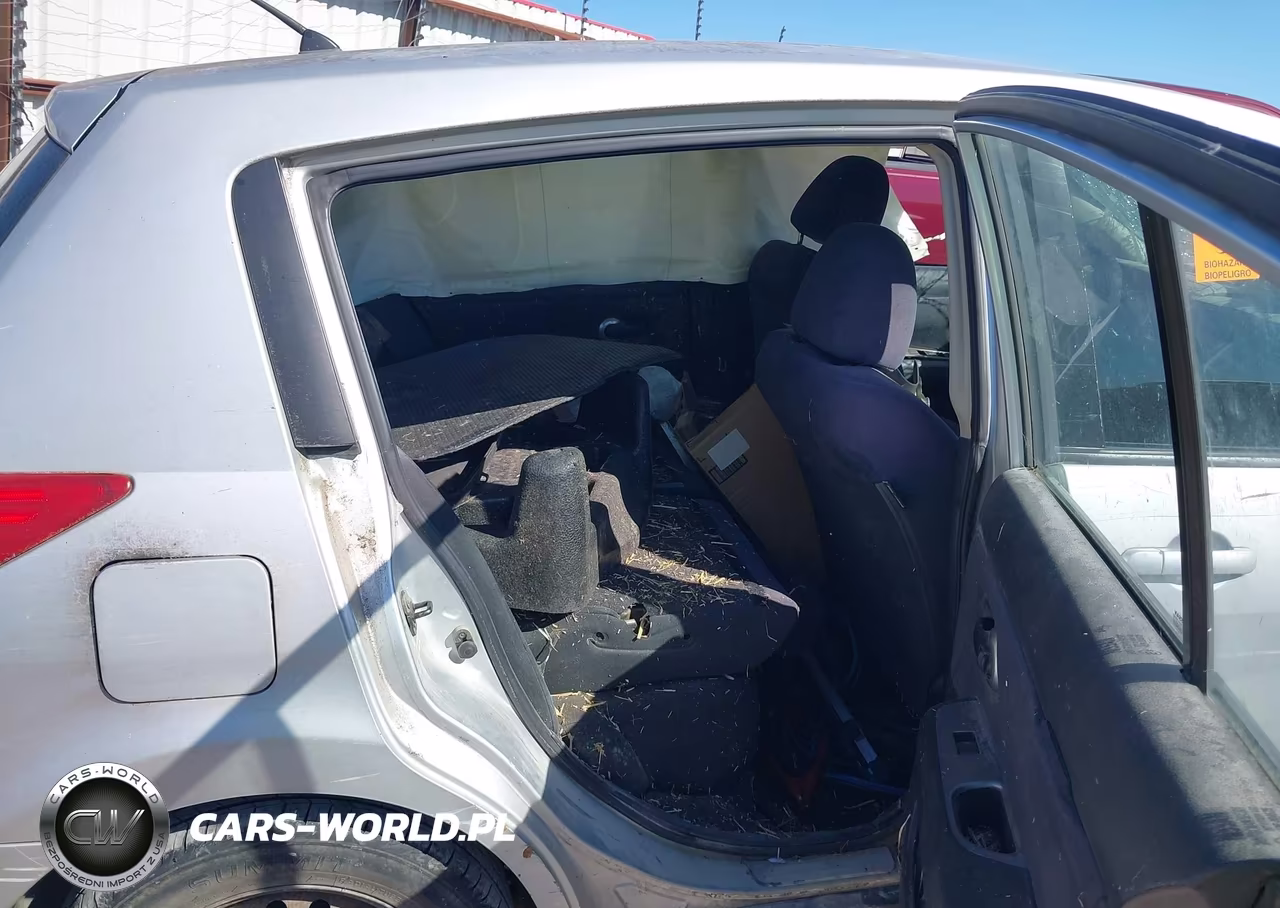 2007 Nissan Versa 1.8S VIN:3N1BC13E67L363741 - 8