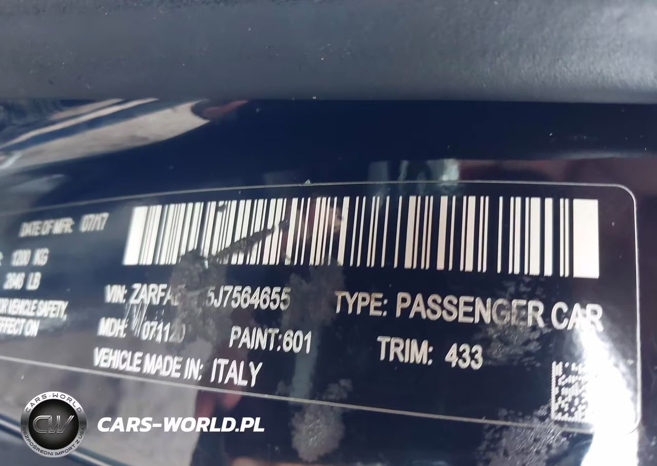 2018 Alfa Romeo Giulia Awd VIN:ZARFAEDN5J7564655 - 9