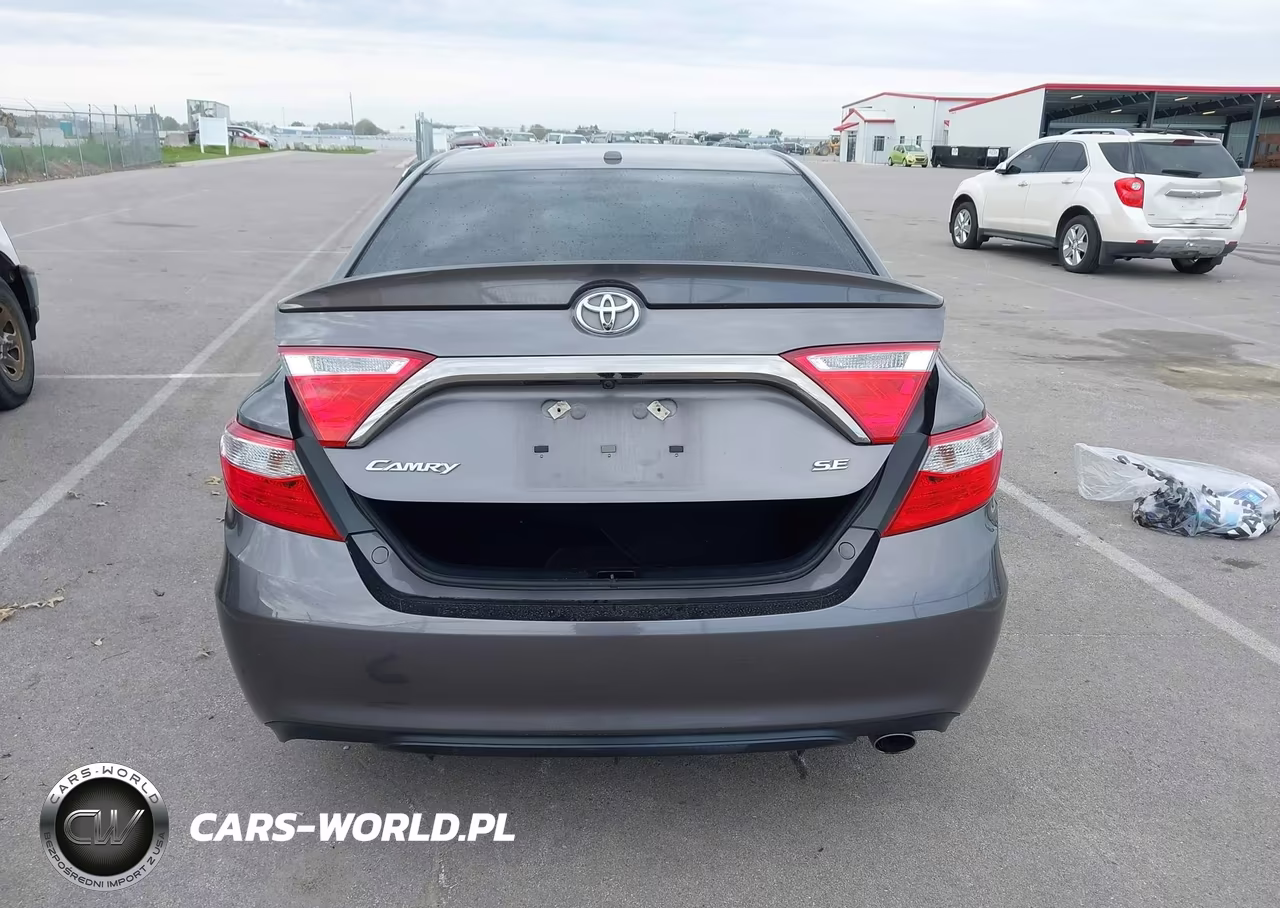 2015 Toyota Camry Se VIN:4T1BF1FK4FU482569 - 15
