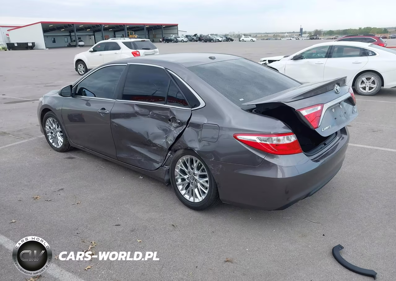 2015 Toyota Camry Se VIN:4T1BF1FK4FU482569 - 3