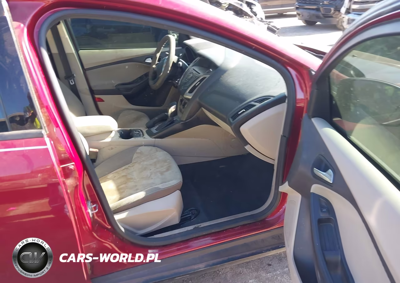 2014 Ford Focus Se VIN:1FADP3F21EL274584 - 5