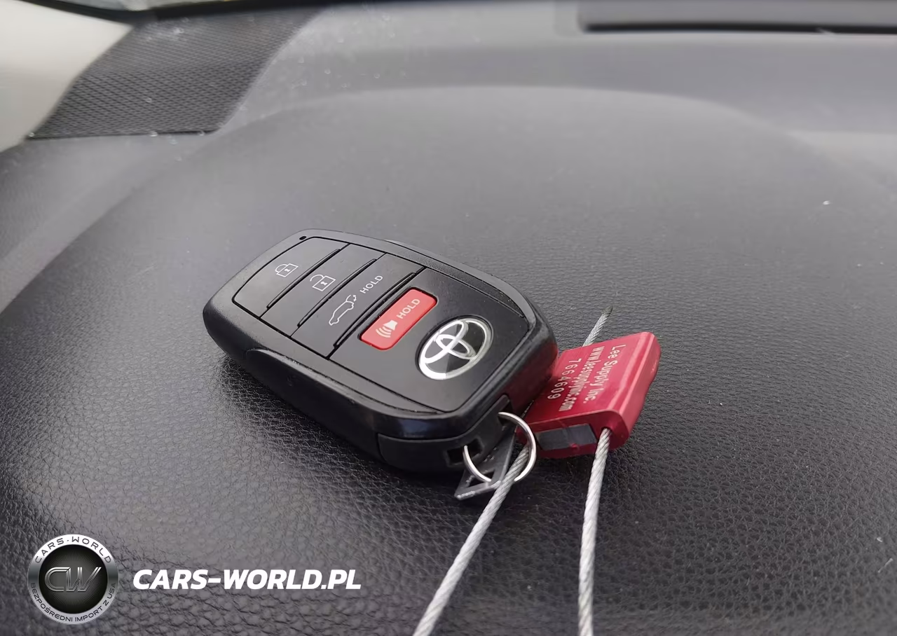2023 Toyota Corolla Cross Xle VIN:7MUDAABG6PV076043 - 11