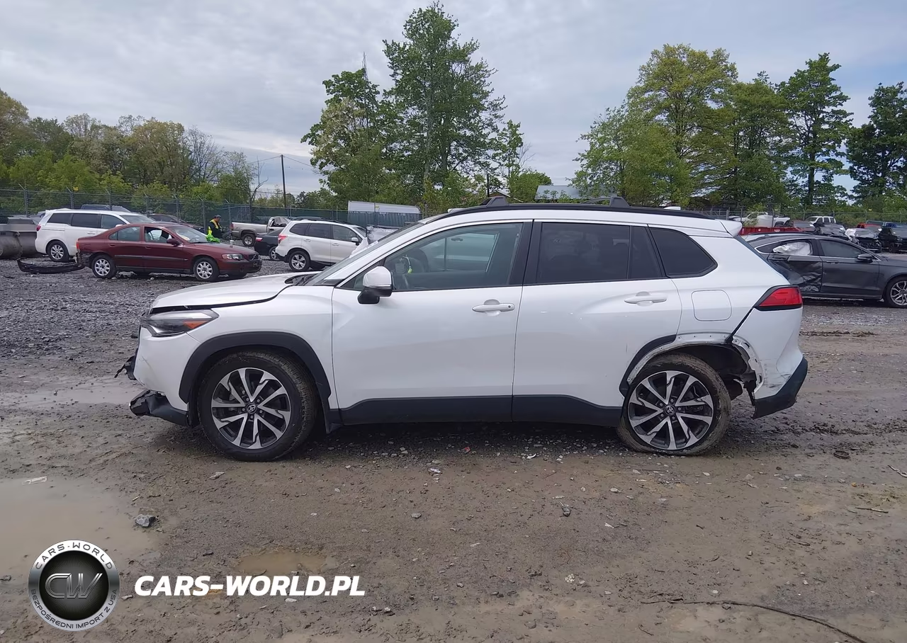 2023 Toyota Corolla Cross Xle VIN:7MUDAABG6PV076043 - 14