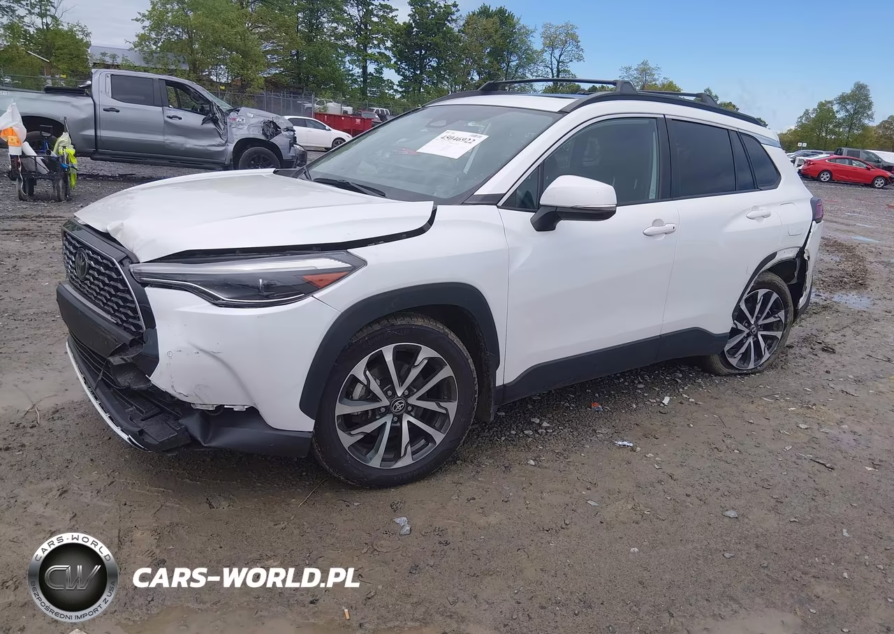 2023 Toyota Corolla Cross Xle VIN:7MUDAABG6PV076043 - 2