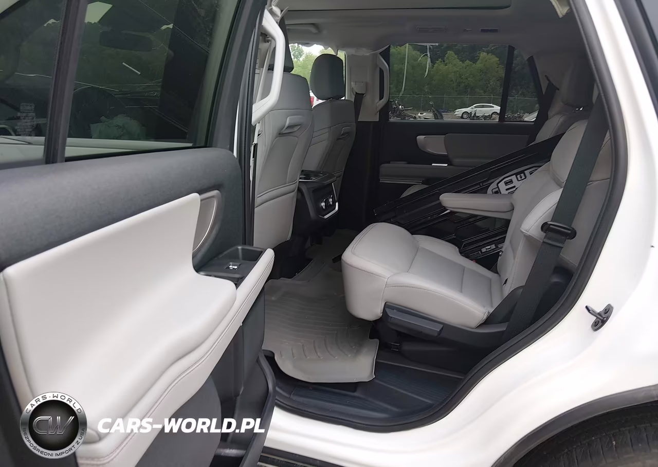 2025 Ford Expedition Active VIN:1FMJU1H8XSEA58482 - 8