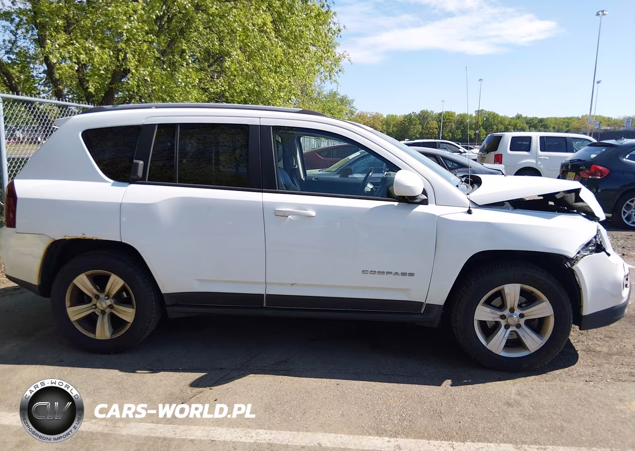2017 Jeep Compass Latitude 4X4 VIN:1C4NJDEB4HD212201 - 13