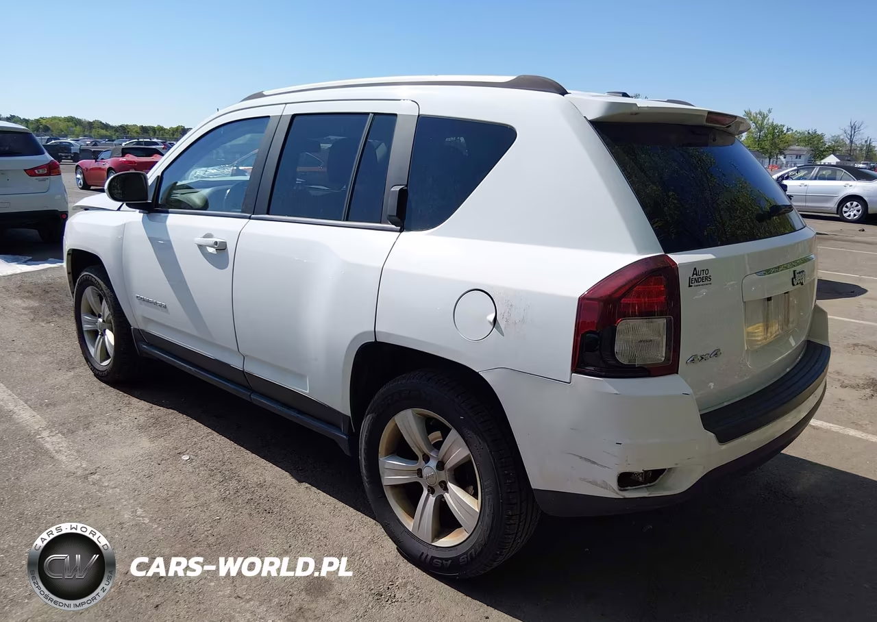 2017 Jeep Compass Latitude 4X4 VIN:1C4NJDEB4HD212201 - 3