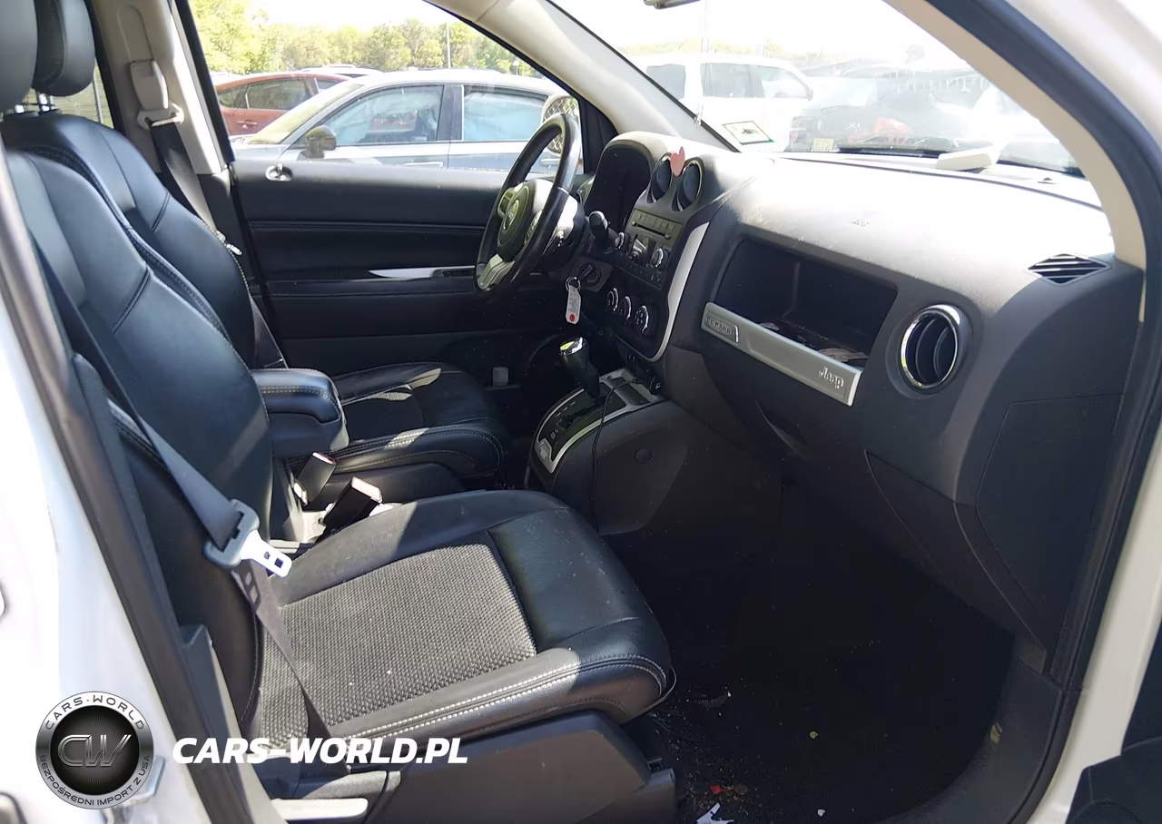 2017 Jeep Compass Latitude 4X4 VIN:1C4NJDEB4HD212201 - 5