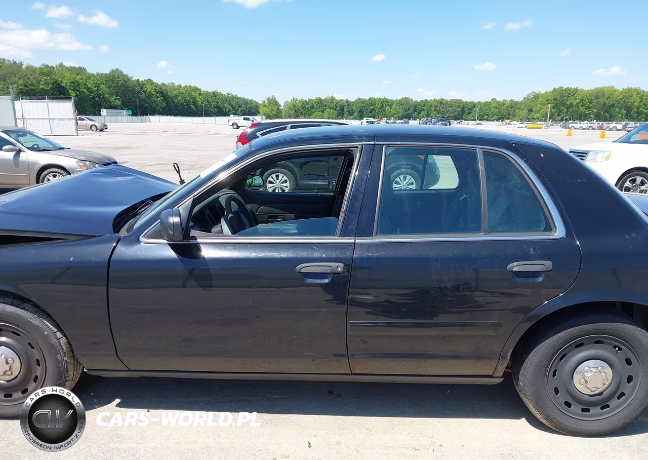 2005 Ford Crown Victoria Police VIN:2FAFP71W45X132713 - 14