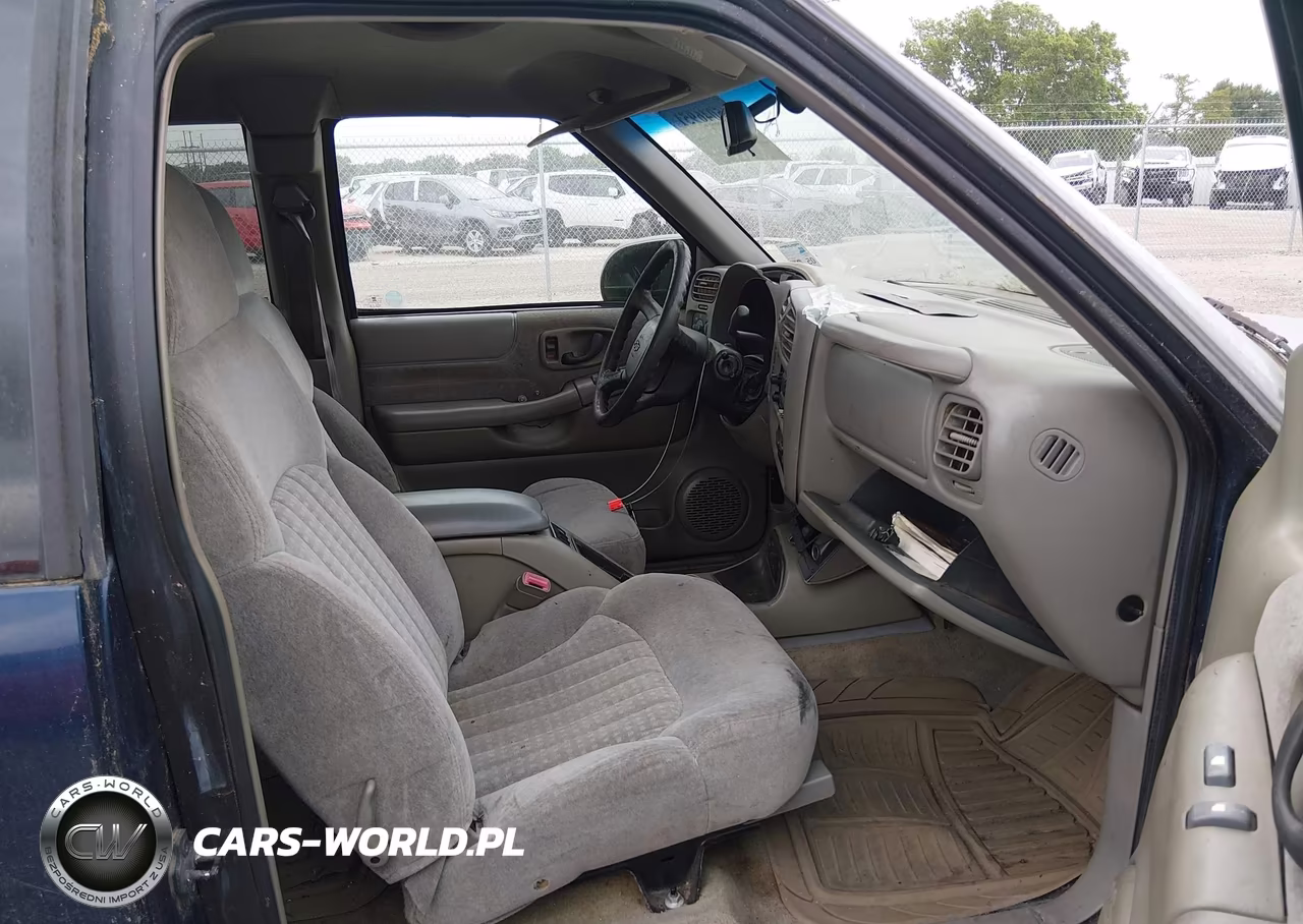 2000 Chevrolet S-10 Ls VIN:1GCCS1957Y8293906 - 5