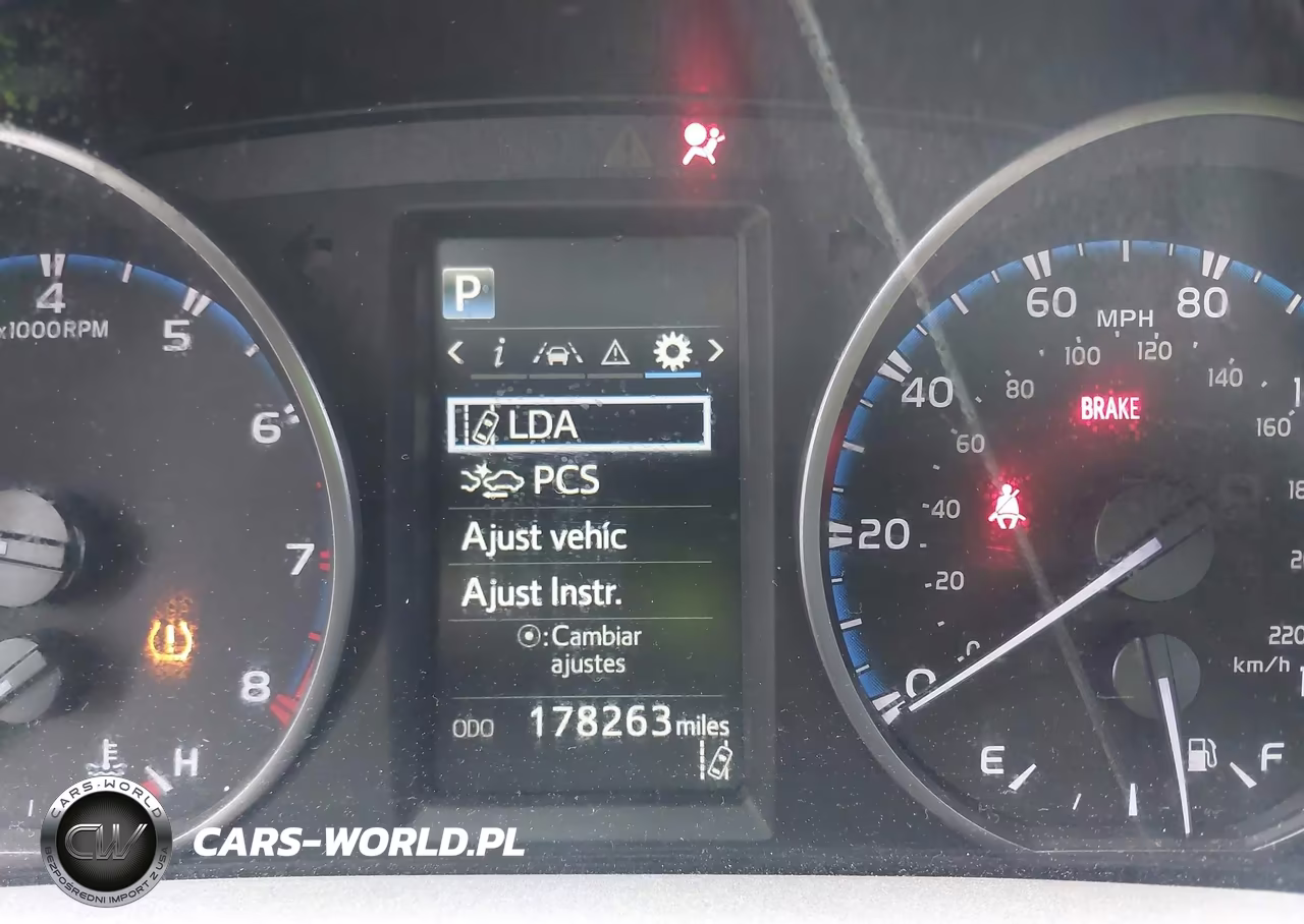 2017 Toyota Rav4 Le VIN:JTMZFREV5HJ143417 - 7