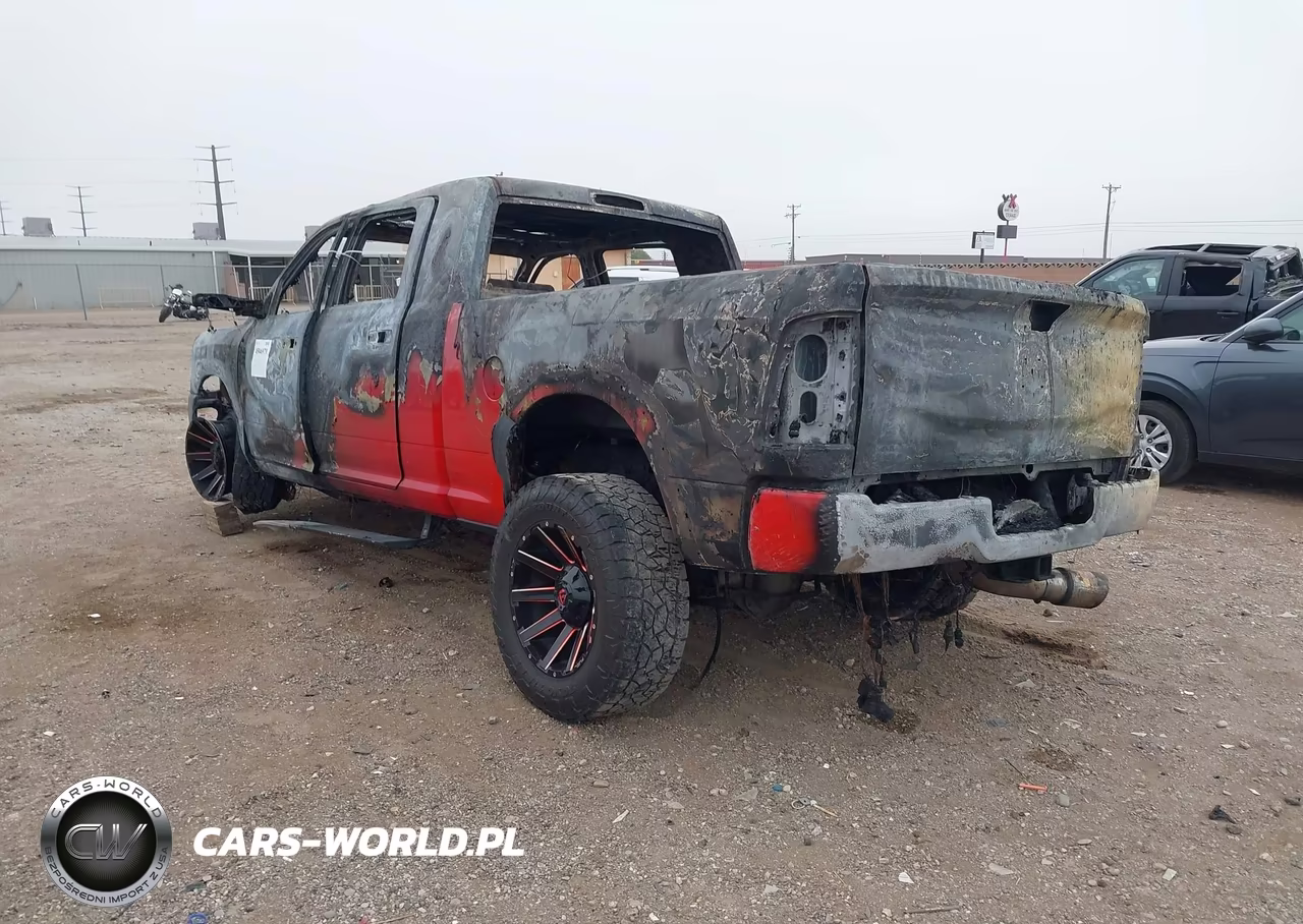 2020 Ram 2500 Laramie 4X4 6'4 Box VIN:3C6UR5NL3LG194103 - 3