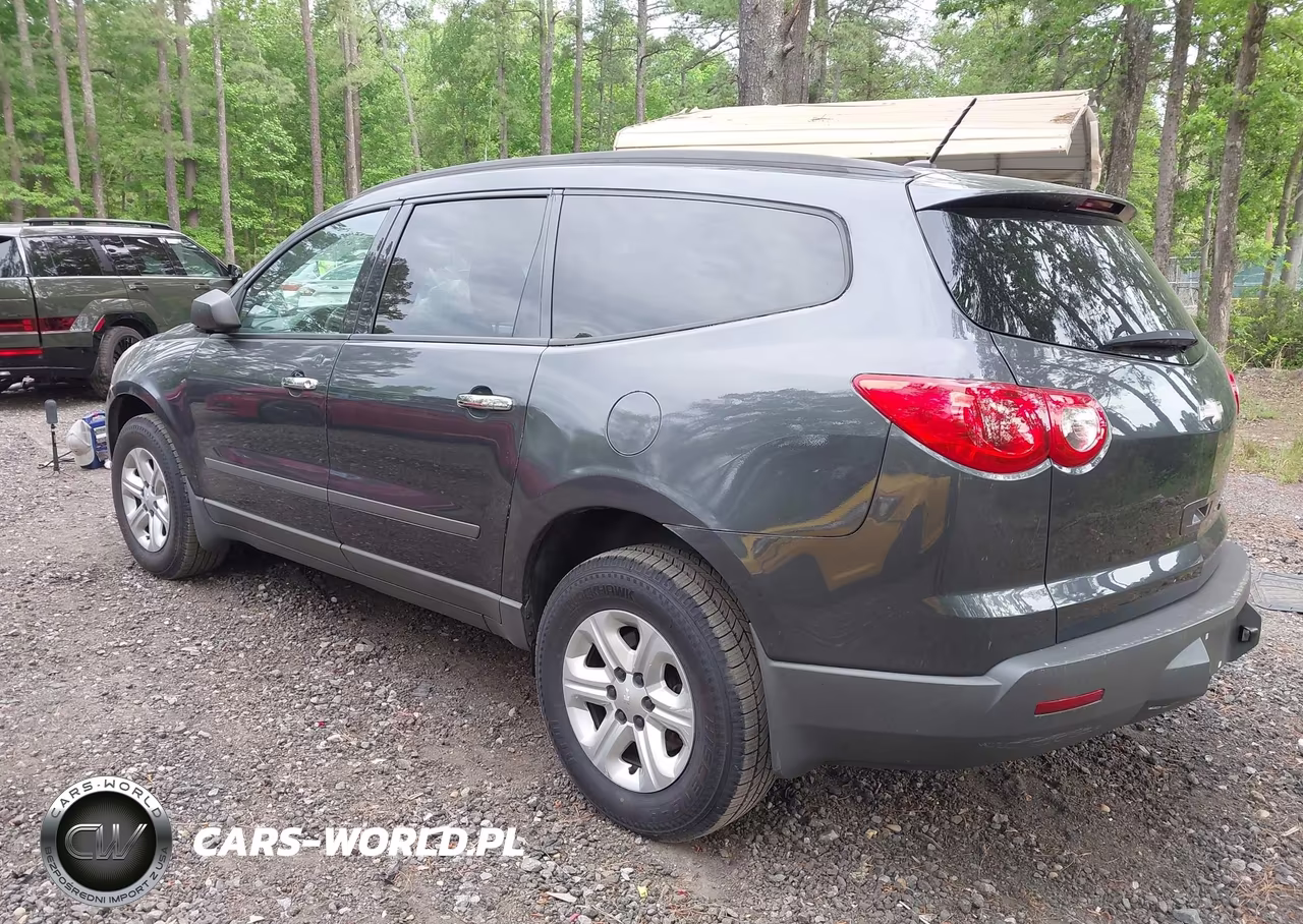 2012 Chevrolet Traverse Ls VIN:1GNKRFEDXCJ387966 - 3