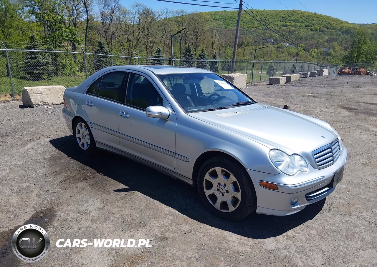 2005 Mercedes-Benz C 240 Luxury 4Matic