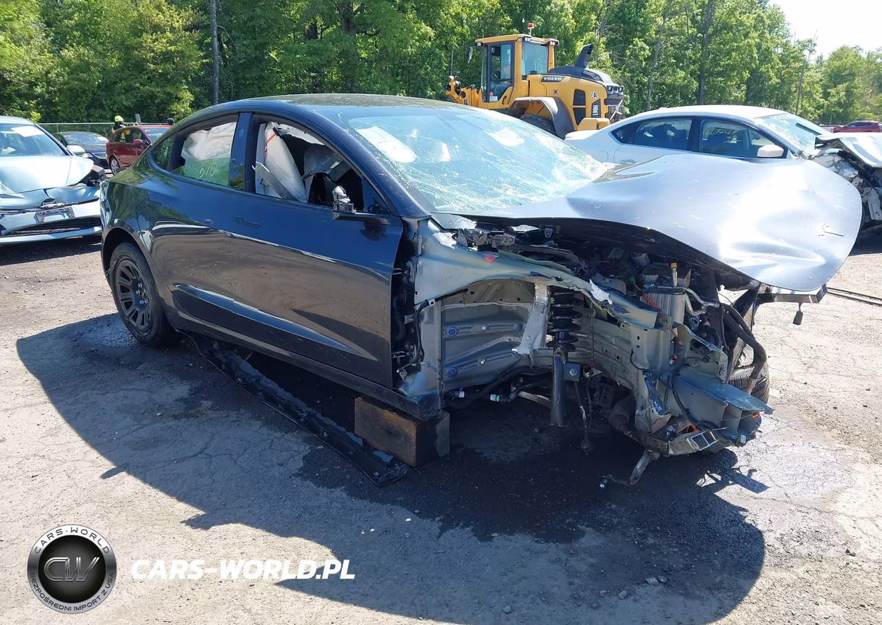 2026 Tesla Model 3 – zdjęcie 1 z 10