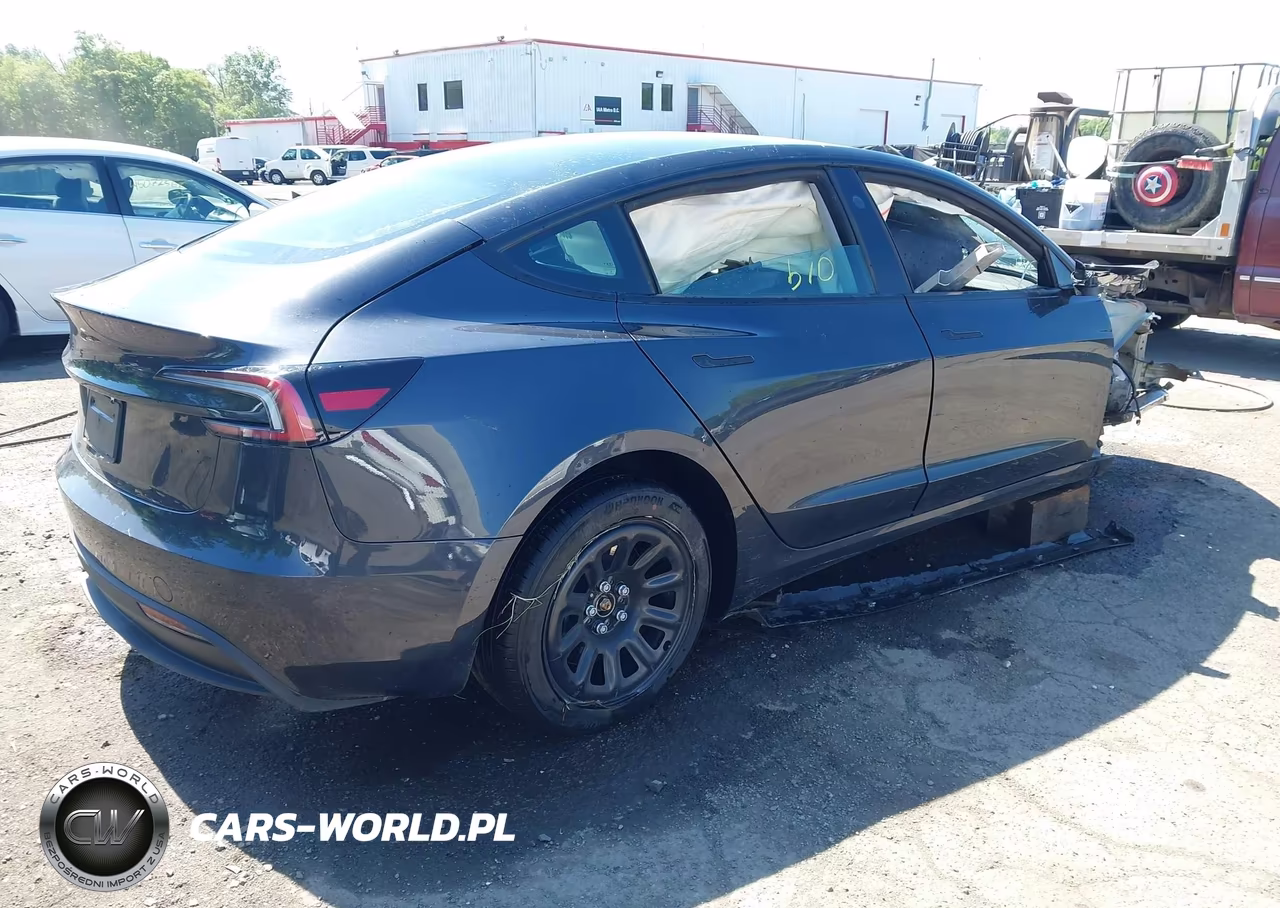 2026 Tesla Model 3 VIN:5YJ3E1EA2TF141812 - 4