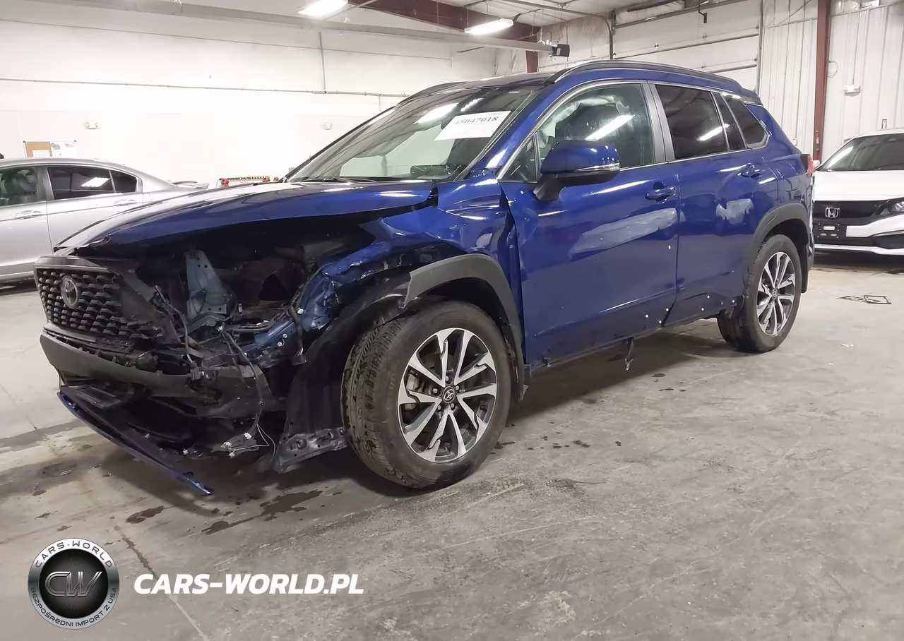 2024 Toyota Corolla Cross Xle VIN:7MUDAABG0RV114336 - 2