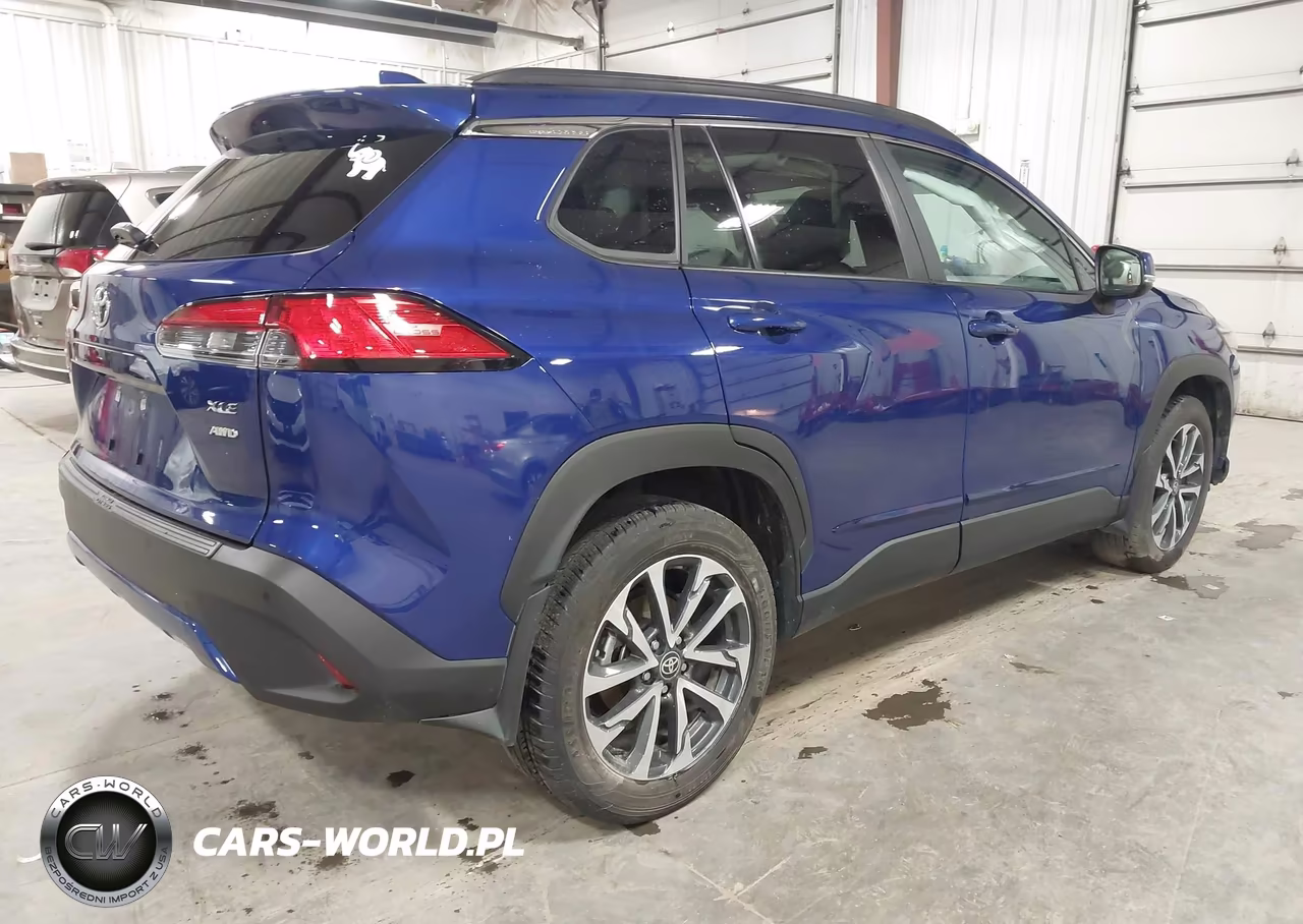 2024 Toyota Corolla Cross Xle VIN:7MUDAABG0RV114336 - 4