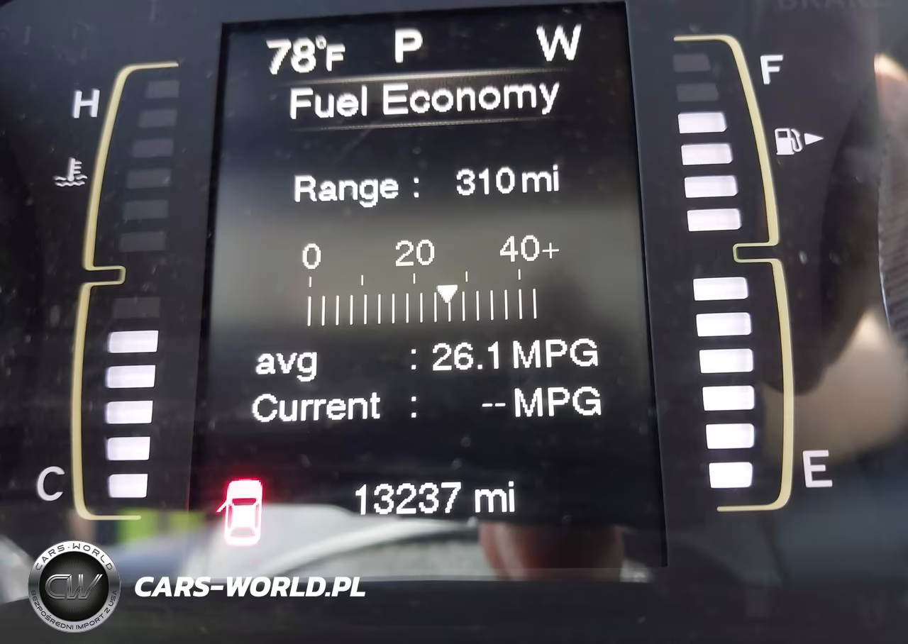 2018 Jeep Cherokee Latitude 4X4 VIN:1C4PJMCB9JD528484 - 15