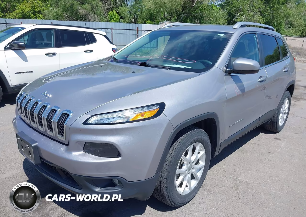 2018 Jeep Cherokee Latitude 4X4 VIN:1C4PJMCB9JD528484 - 2
