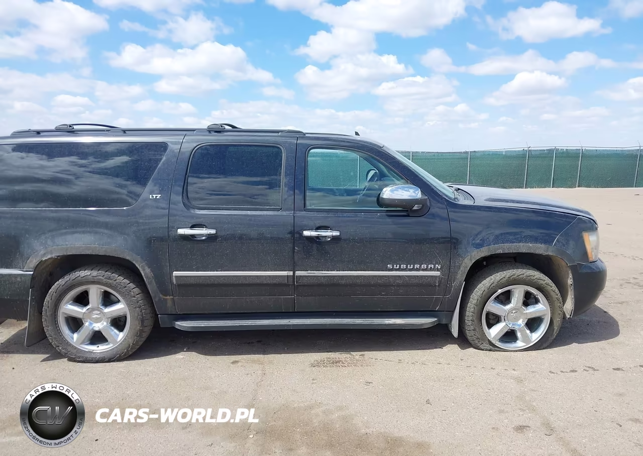 2011 Chevrolet Suburban 1500 Ltz VIN:1GNSKKE36BR145566 - 13