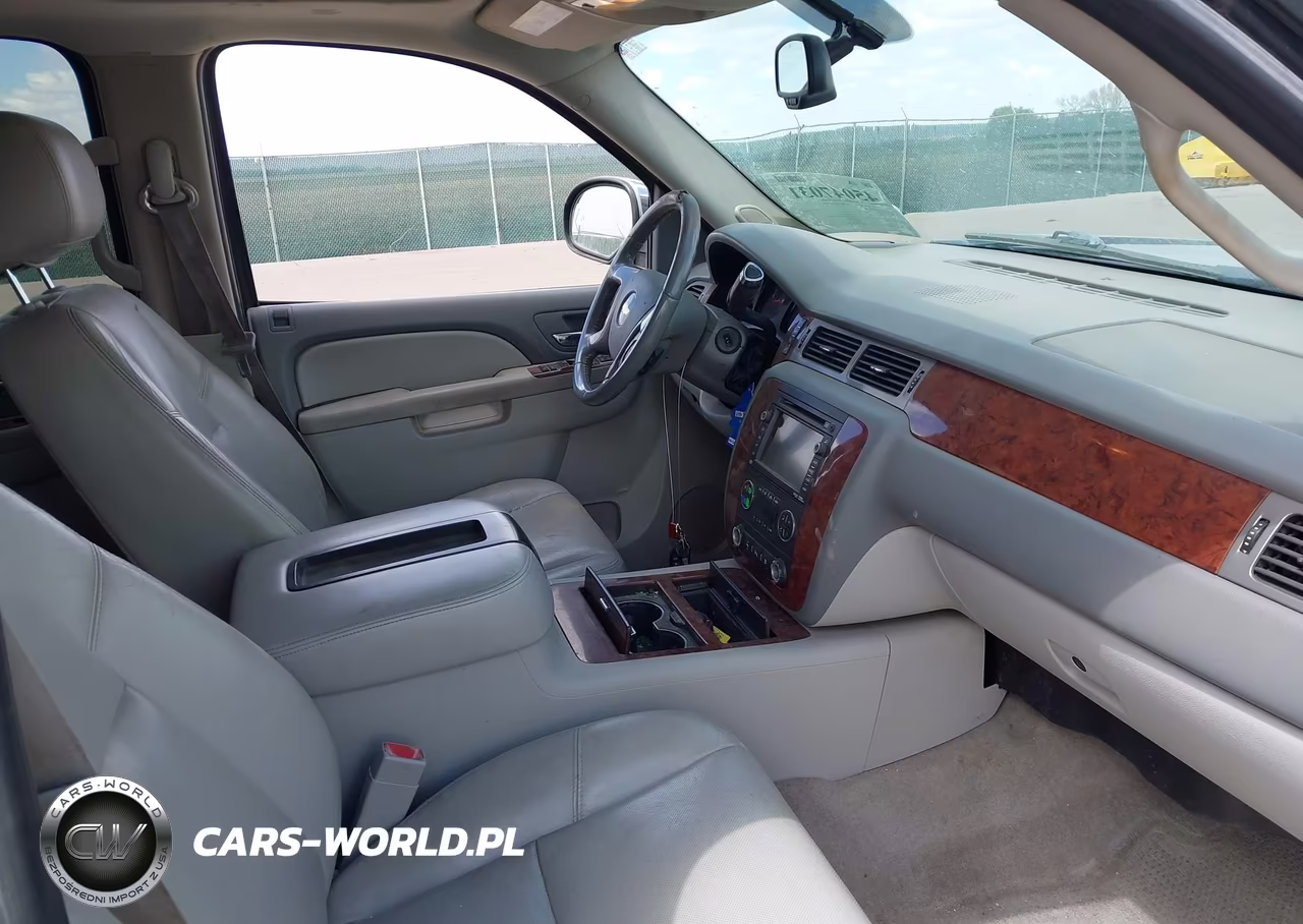 2011 Chevrolet Suburban 1500 Ltz VIN:1GNSKKE36BR145566 - 5