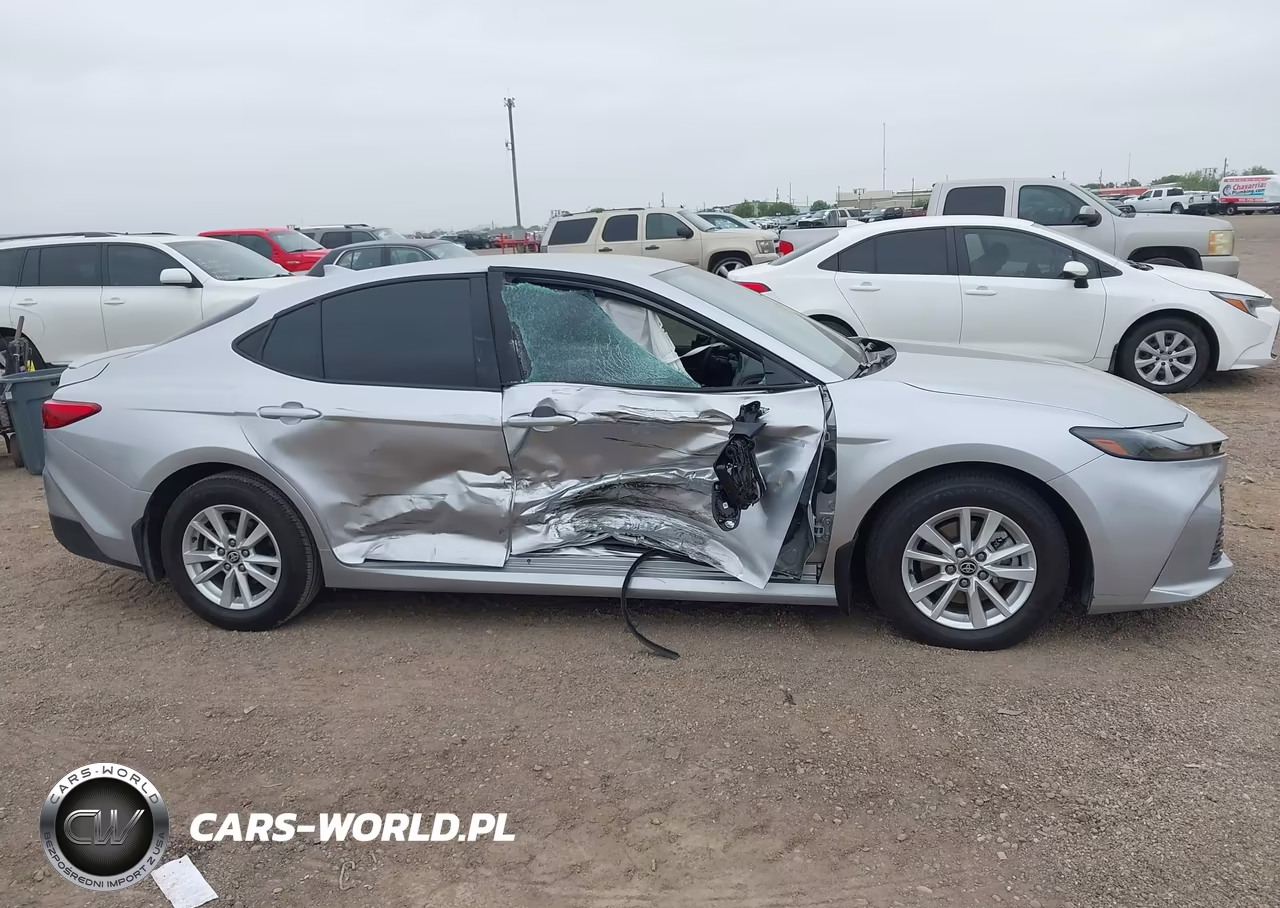 2025 Toyota Camry Le VIN:4T1DAACK5SU618858 - 14