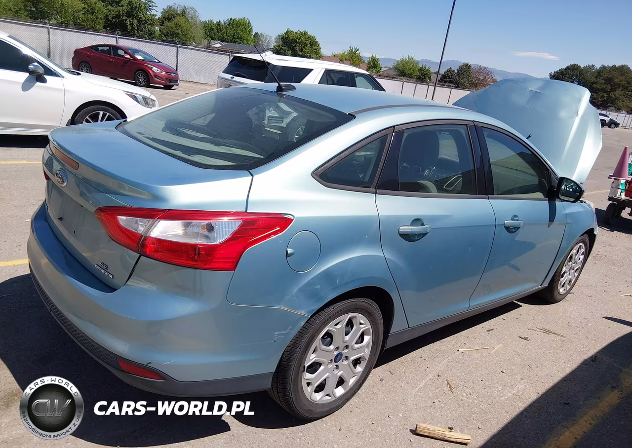 2012 Ford Focus Se VIN:1FAHP3F20CL410072 - 4