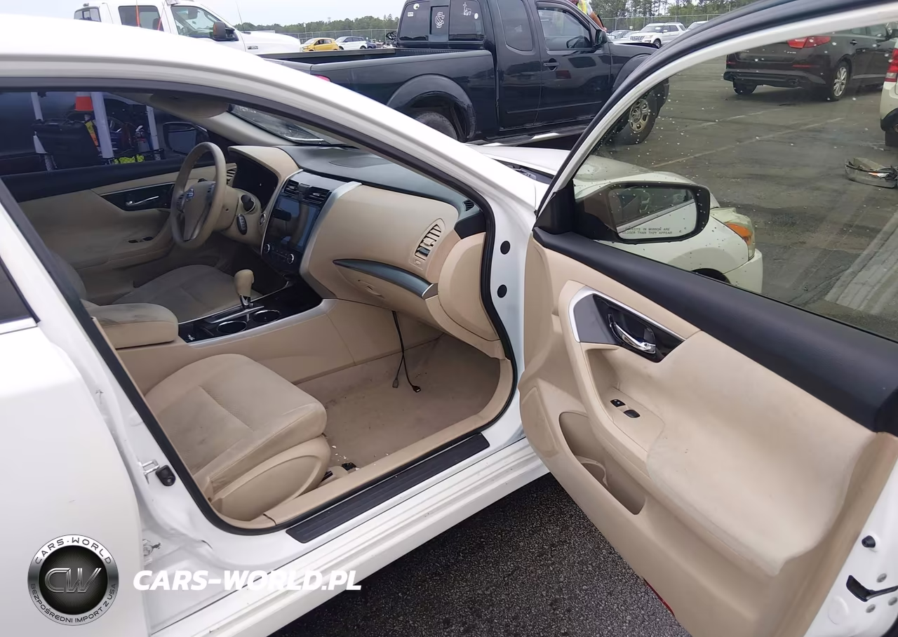 2014 Nissan Altima 2.5 S VIN:1N4AL3AP9EN382330 - 5