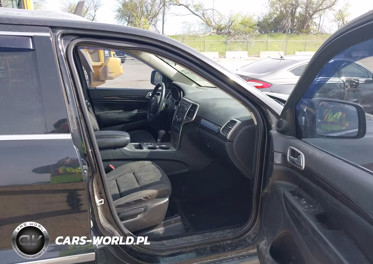 2011 Jeep Grand Cherokee Laredo VIN:1J4RR4GG5BC585399 - 5