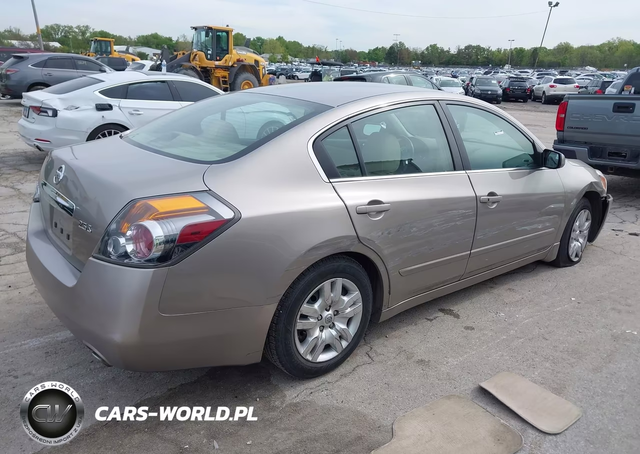 2011 Nissan Altima 2.5 S VIN:1N4AL2AP8BC106917 - 4