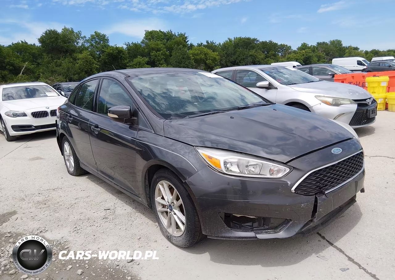 2016 Ford Focus Se VIN:1FADP3F24GL208727 - 6