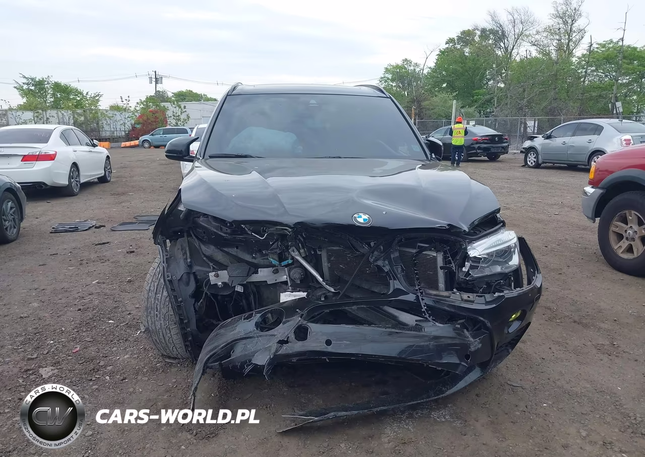 2016 BMW X5 M VIN:5YMKT6C52G0R78639 - 12
