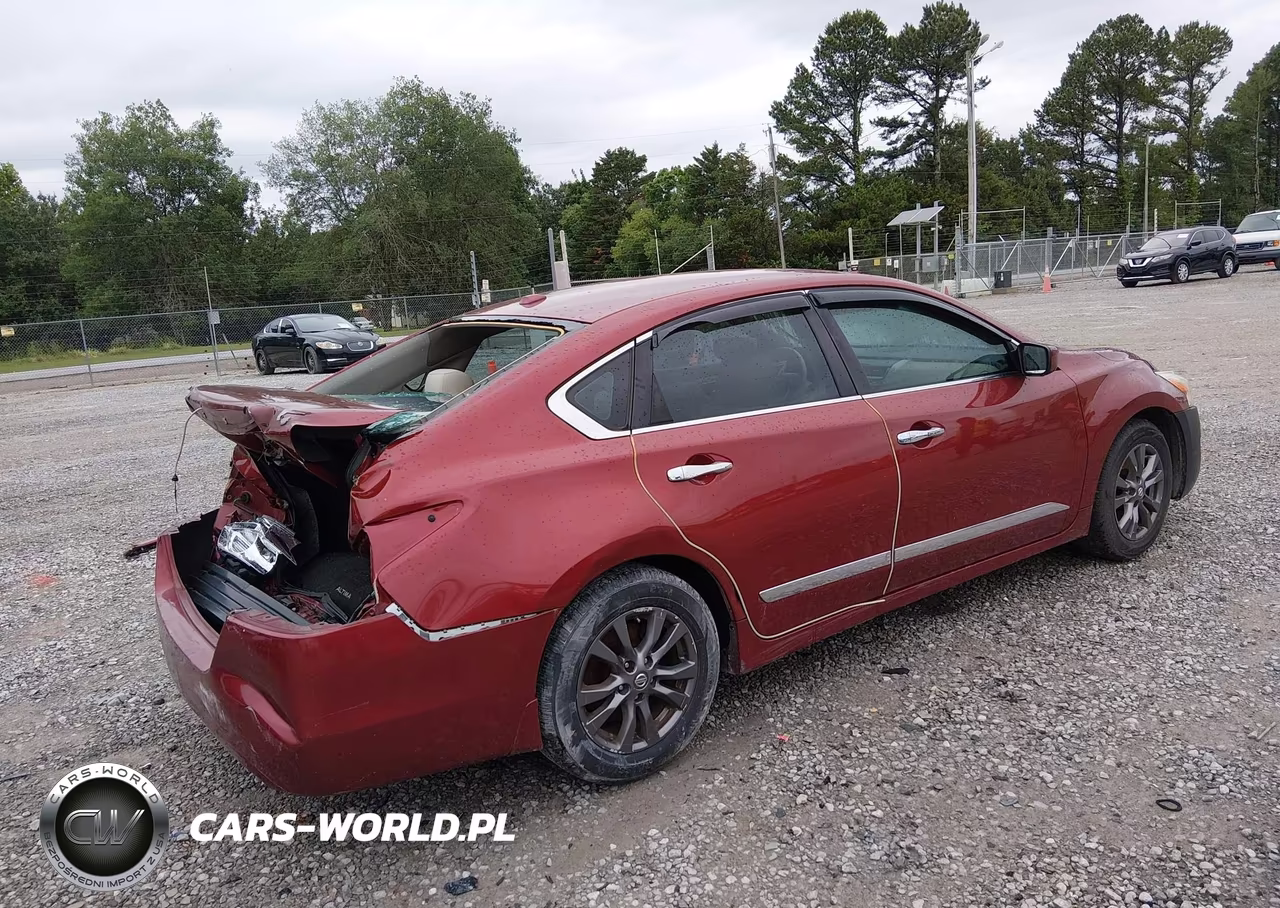 2015 Nissan Altima 2.5 S VIN:1N4AL3AP3FN916486 - 4