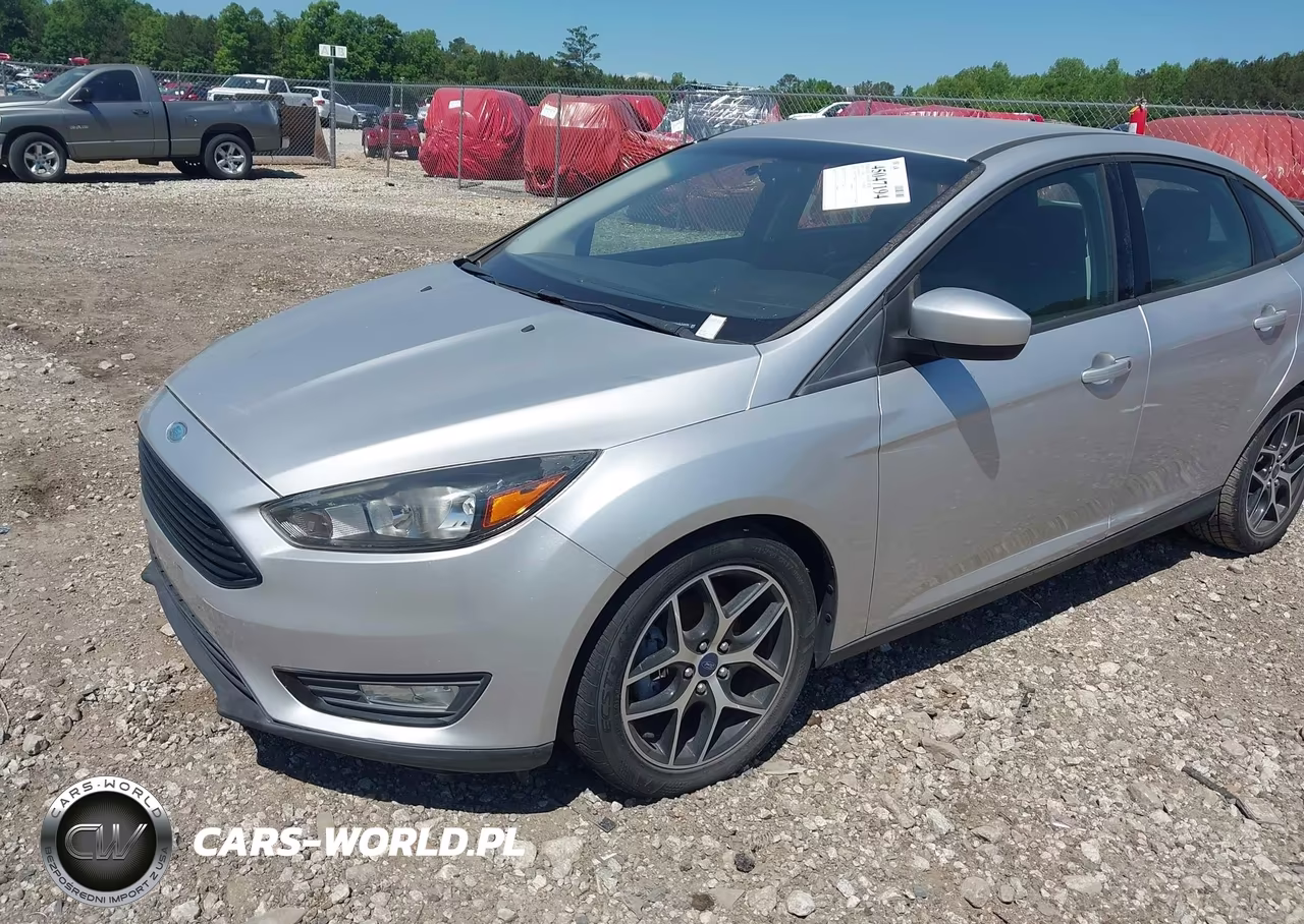 2018 Ford Focus Se VIN:1FADP3FE6JL243173 - 2