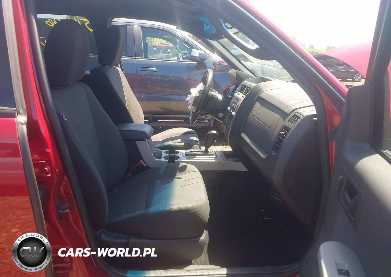 2010 Ford Escape Xlt VIN:1FMCU0D77AKC87766 - 5