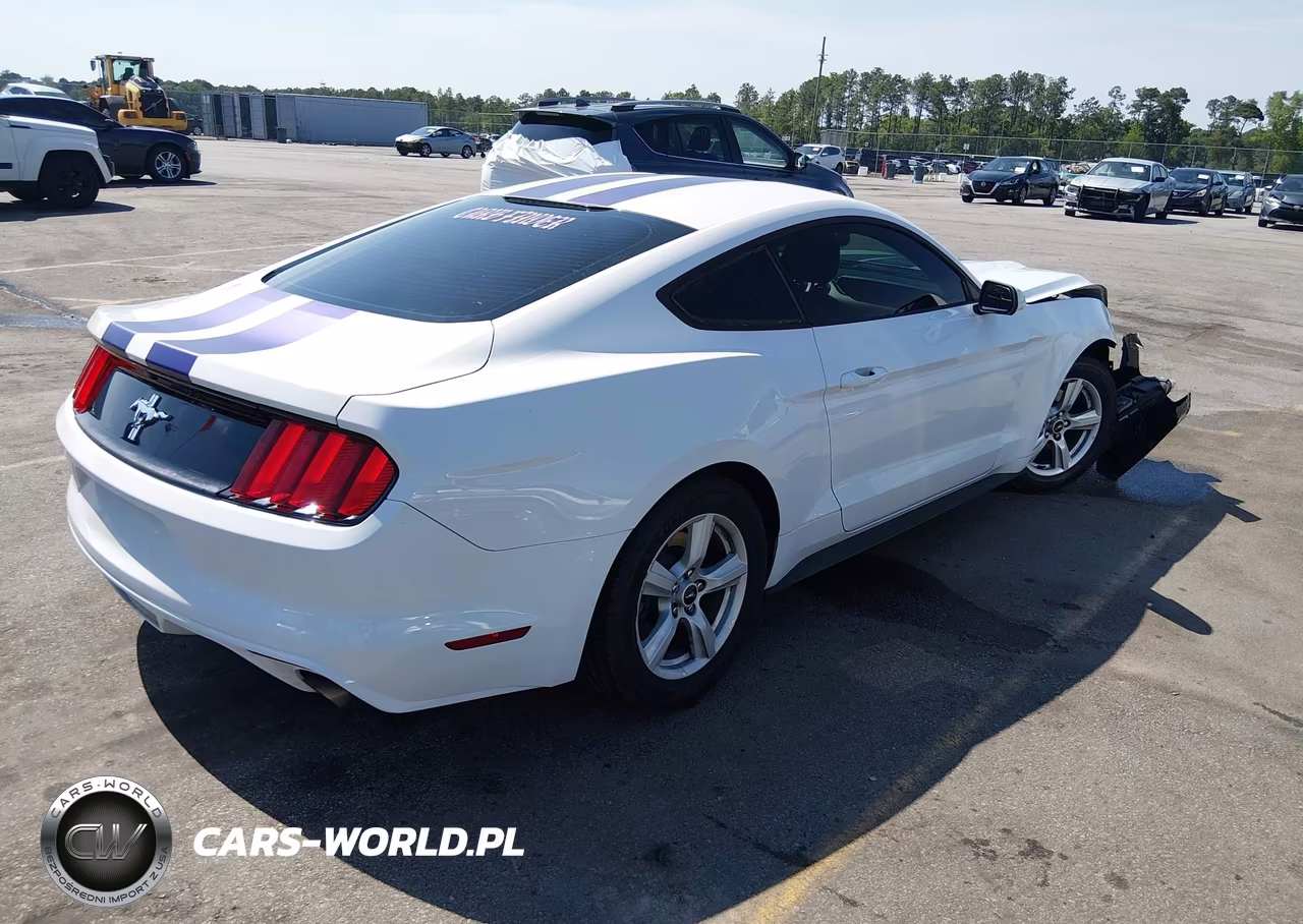 2015 Ford Mustang V6 VIN:1FA6P8AM9F5402221 - 4