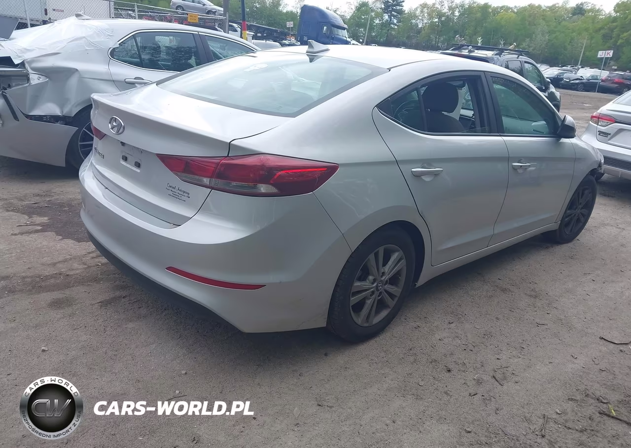 2018 Hyundai Elantra Value Edition VIN:KMHD84LF6JU492038 - 4