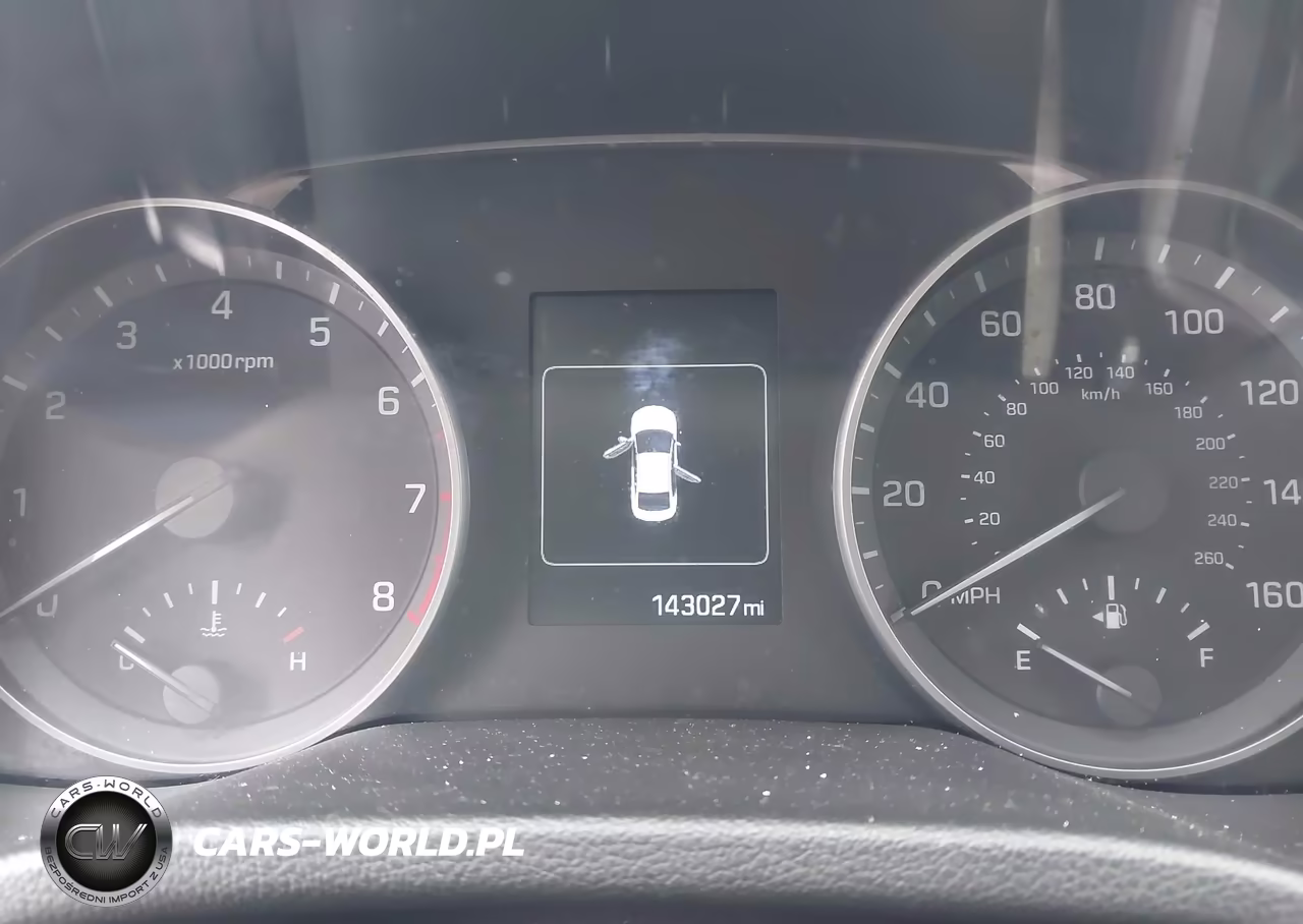2018 Hyundai Elantra Value Edition VIN:KMHD84LF6JU492038 - 7