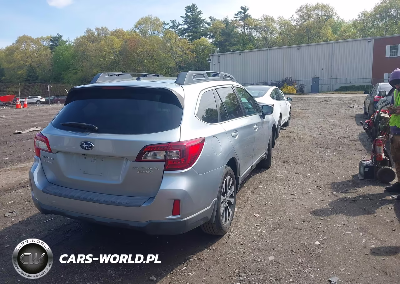 2015 Subaru Outback 2.5I Limited VIN:4S4BSANC6F3224100 - 4