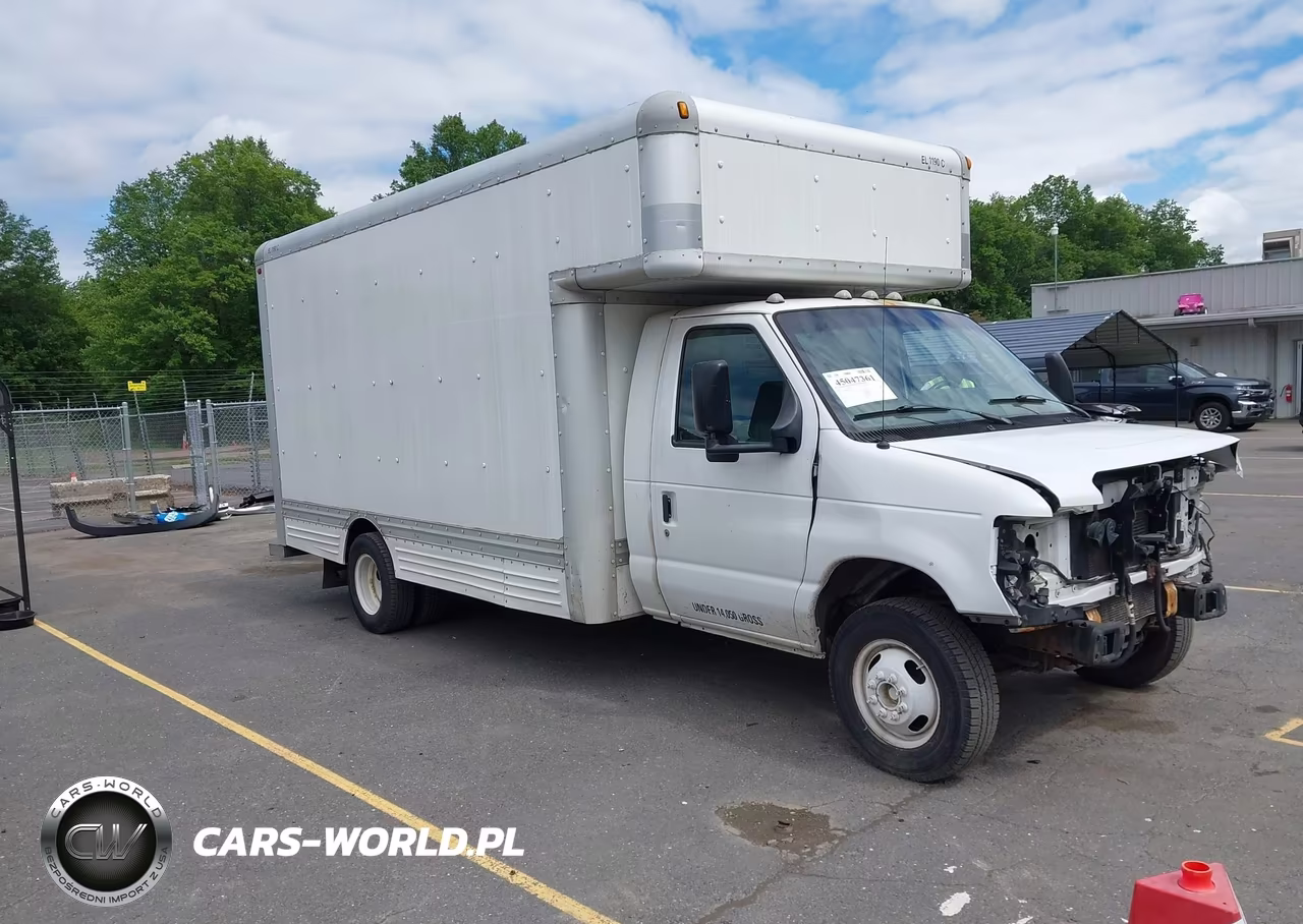 2009 Ford E-450 Cutaway