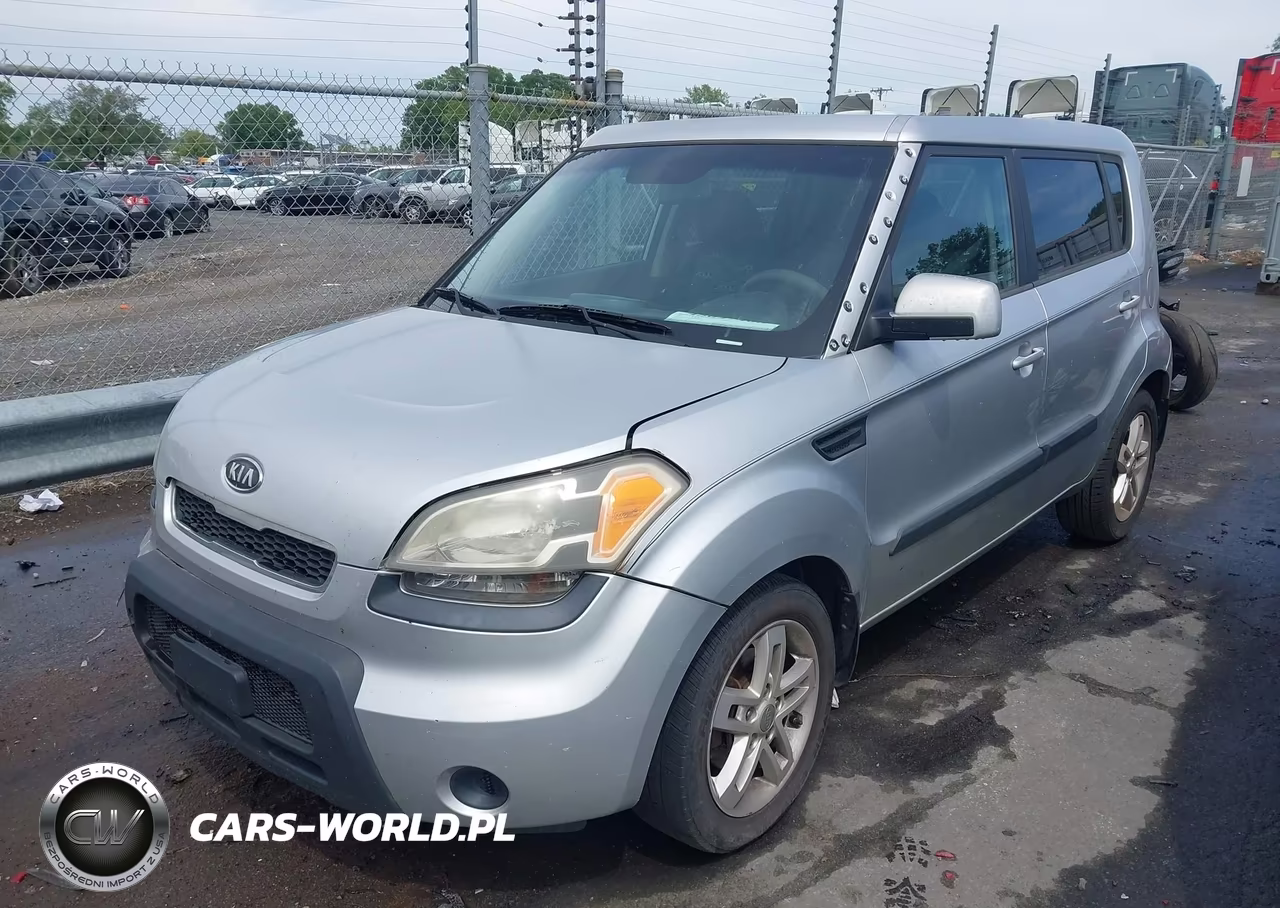 2011 Kia Soul + VIN:KNDJT2A27B7335855 - 2