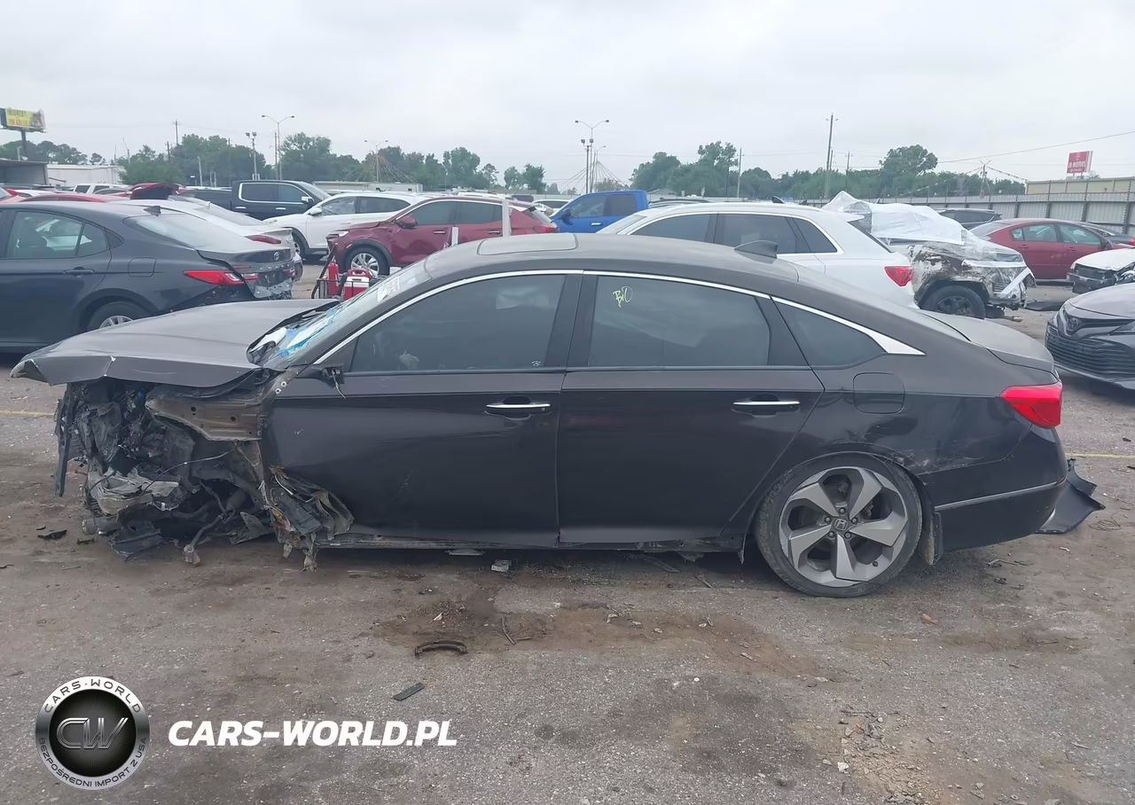 2018 Honda Accord Touring VIN:1HGCV1F96JA030482 - 14