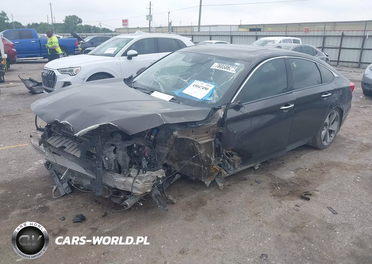 2018 Honda Accord Touring VIN:1HGCV1F96JA030482 - 2