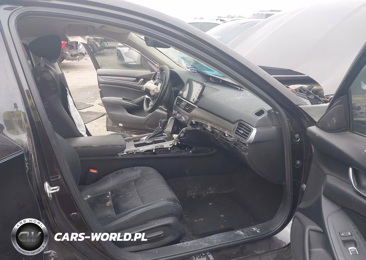 2018 Honda Accord Touring VIN:1HGCV1F96JA030482 - 5