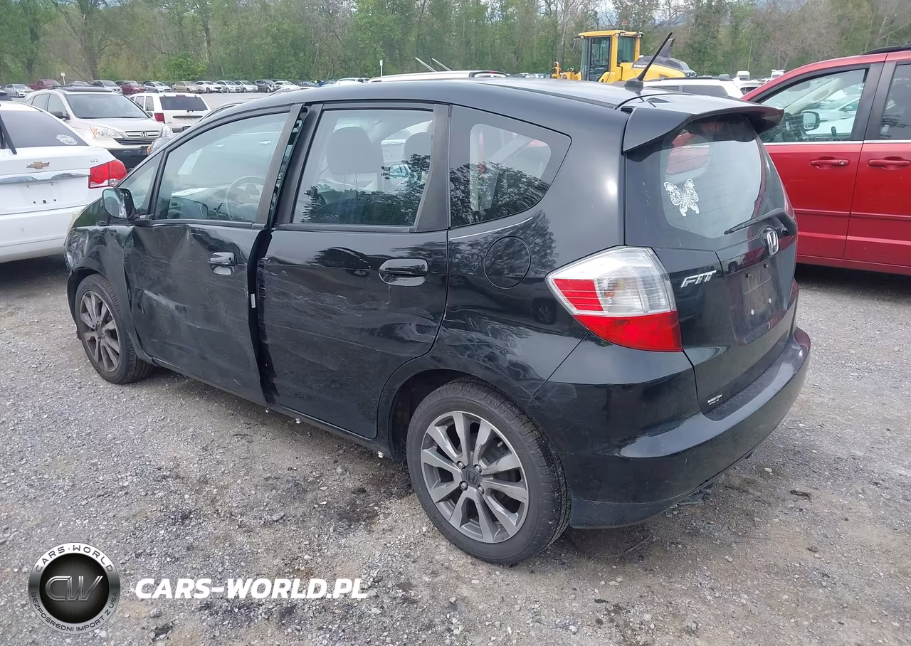 2012 Honda Fit Sport VIN:JHMGE8H59CC011854 - 3