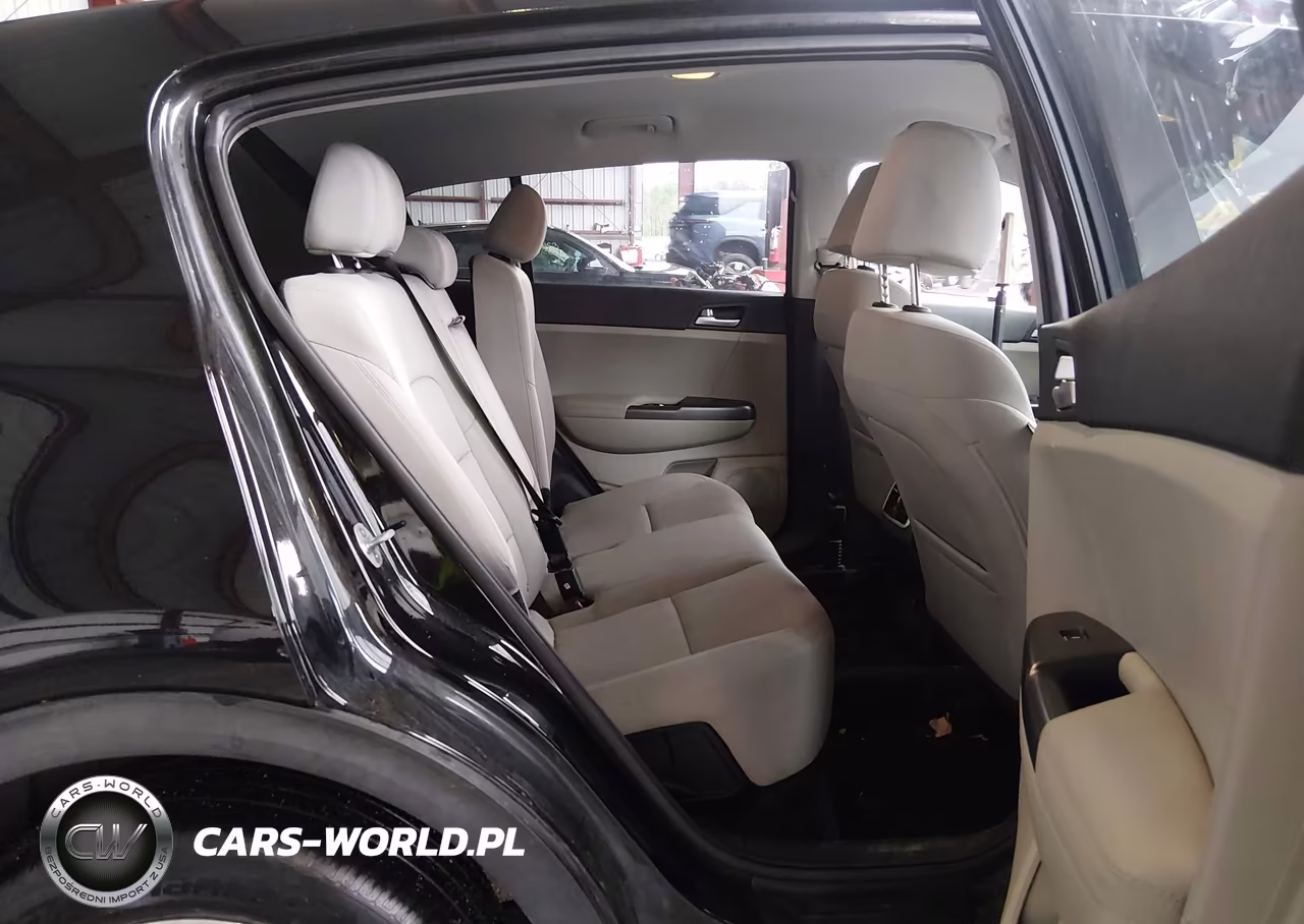 2021 Kia Sportage Lx VIN:KNDPMCACXM7892753 - 8